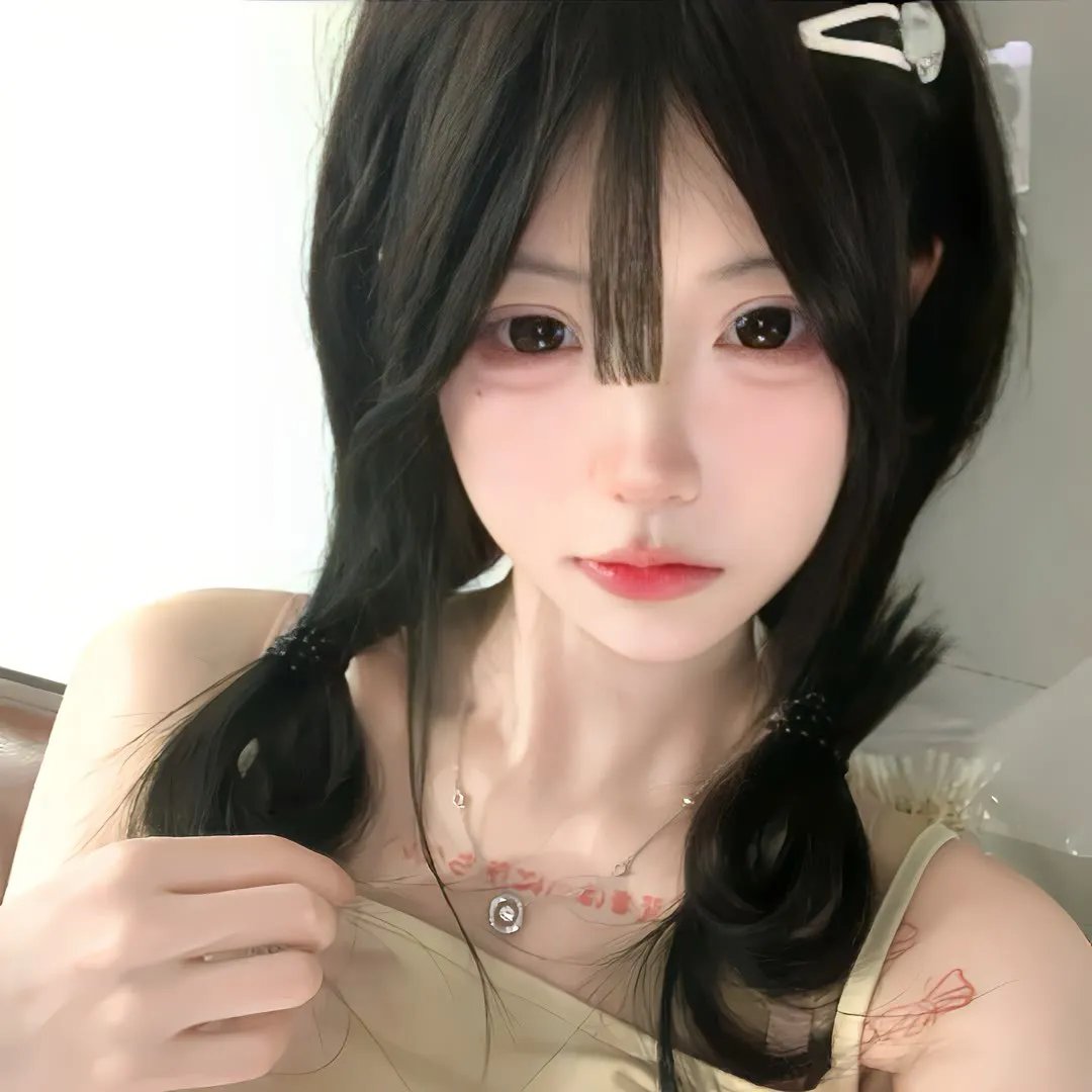 伊娜:初生之犊 海报